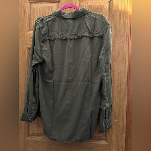 NWT Etienne Marcel Military Green Button Down Shirt - Picture 4 of 5